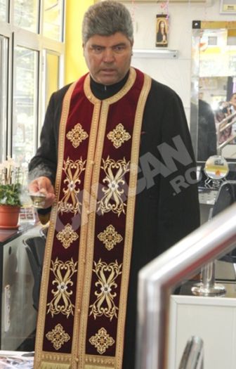Tatăl Elenei Gheorghe este preot.