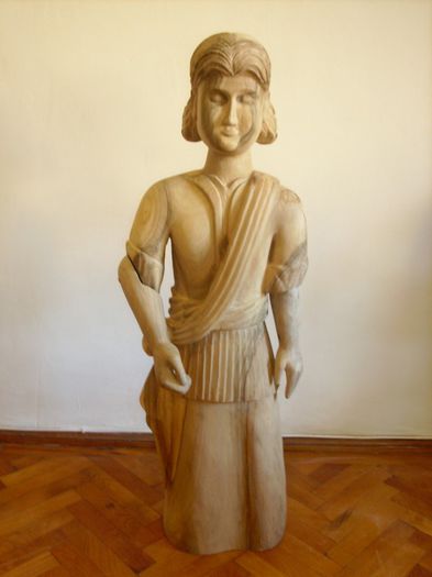 P6 - 2 Sculptură pentru biserica evanghelică din Seleuş judeţ Mureş