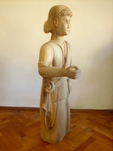 P8 - 2 Sculptură pentru biserica evanghelică din Seleuş judeţ Mureş