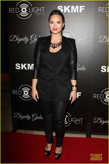 demi-lovato-redlight-traffic-app-launch-03