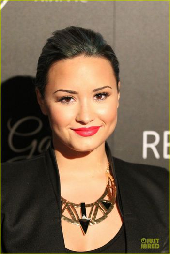 demi-lovato-redlight-traffic-app-launch-04 - Demi Lovato Redlight Traffic App Launch