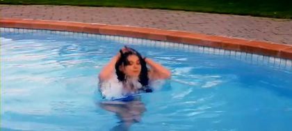 *scoate capul din apa* Tu vrei sa ma omori, Saif?:))