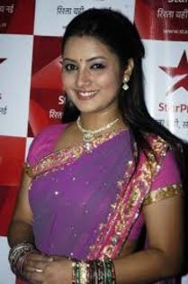 images (23) - nidhi uttam