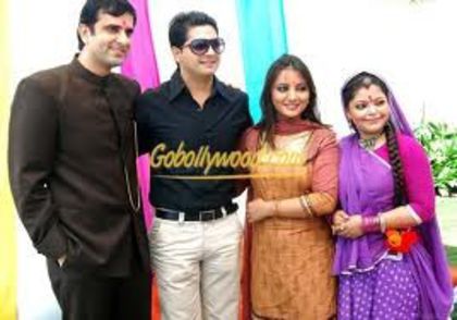 images (24) - nidhi uttam