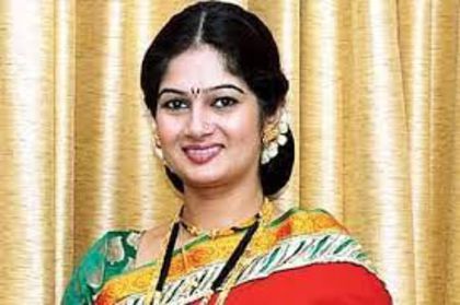 images (30) - resham tipnis seth