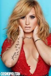 desc%u0103rcare (38) - demi lovato