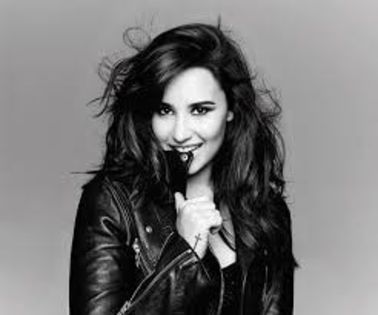 desc%u0103rcare (44) - demi lovato