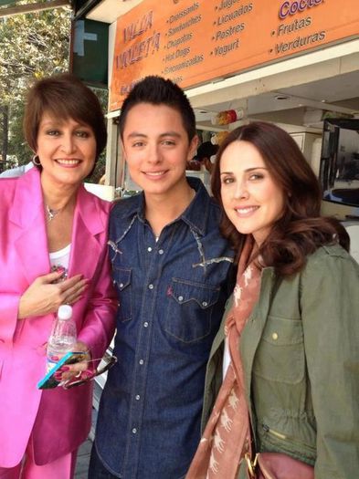 21191_326541164139829_1992313033_n