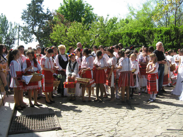 cu cantece , colinde de Lazare