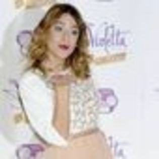 martina-stoessel-499411l-thumbnail_gallery
