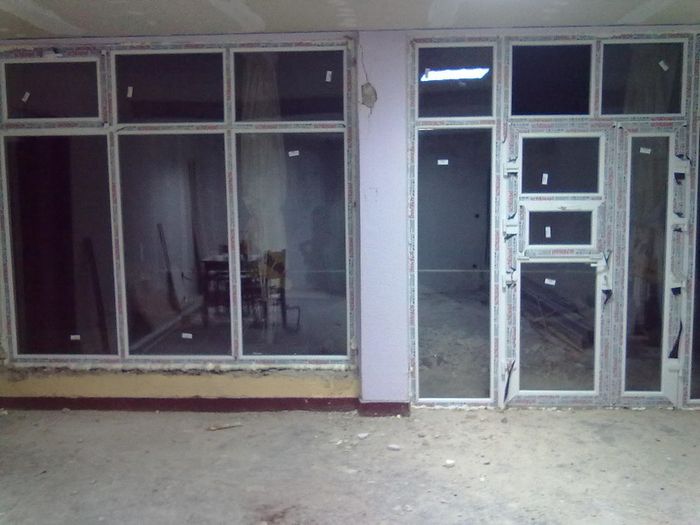 Fatada spatiu comercial