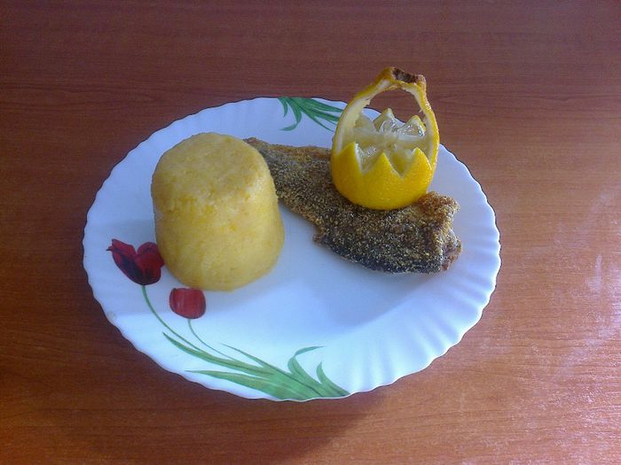 Platica cu mamaliga si lamaie - Culinar 2