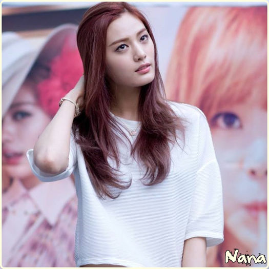 .★. Da..aaa..da..cum zici tu.. Ahh.. Aaaa..stii cand vine..aaa..:-s.. JungAh?