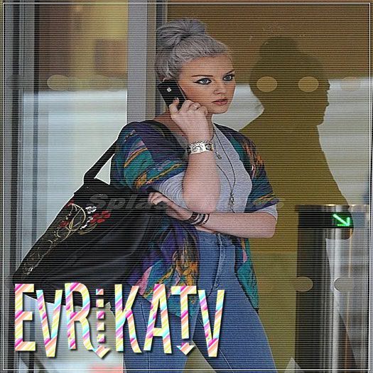 - isi petrece aproape tot timpul prin cluburi,si am auzit ca are o noua iubita...