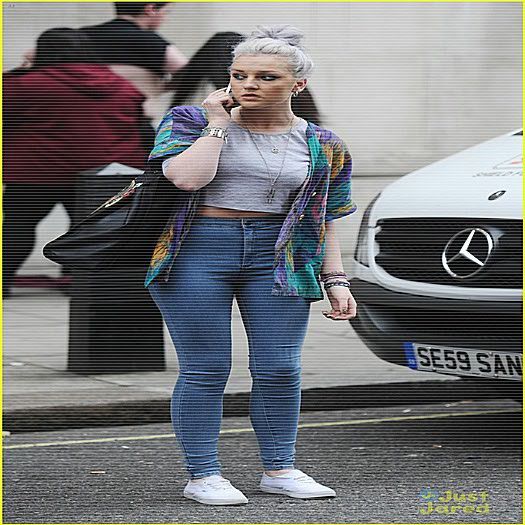 - da..adica stii cum e el,e genul care se plictiseste repede.;-?