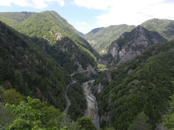 Vedere din cetatea Poienari - 94 Cetatea Poienari Cetatea lui Dracula