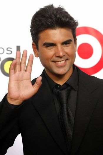 1424303_664902913540587_413587257_n