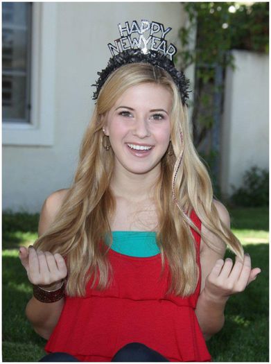 614635_122620544551337_328099617_o - caroline sunshine