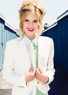 954616_296460300500693_2101736328_n - caroline sunshine