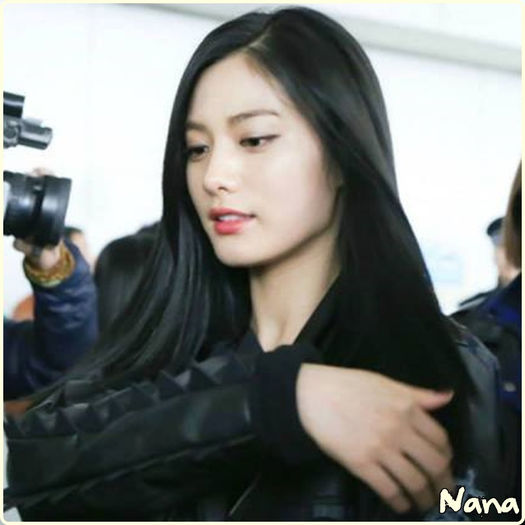 .★. Aici..la PLEDIS..aici.. la aeroport din greseala..:|.. :))