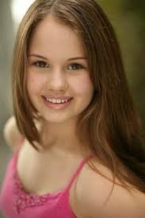 descărcare (9) - debby ryan