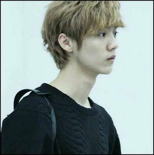 LH|. Lol Nana, si cum de ti-ai dat seama ca e mai vechi ? Joon, unde e acum ? :))