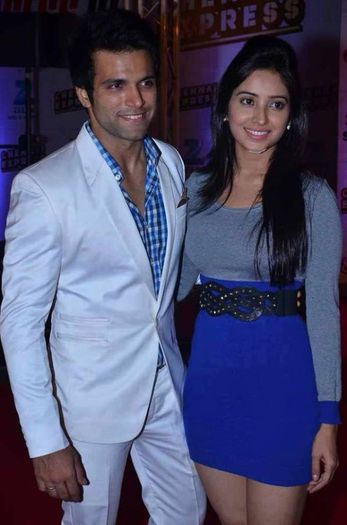 544206_636078556454460_1497407229_n