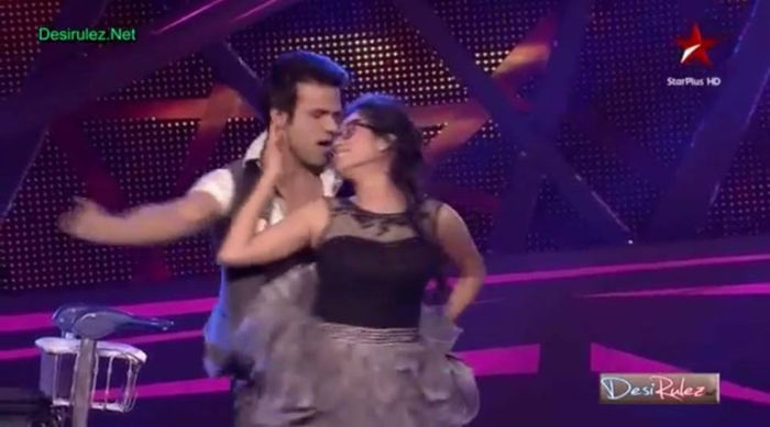 1146684_553474211393549_643850416_n - 2-Asha si Rithvik dans nach baliye6