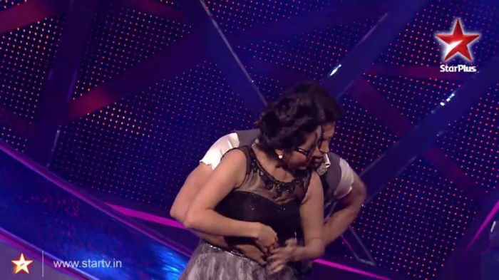 1456551_553473031393667_1144740654_n - 2-Asha si Rithvik dance accident