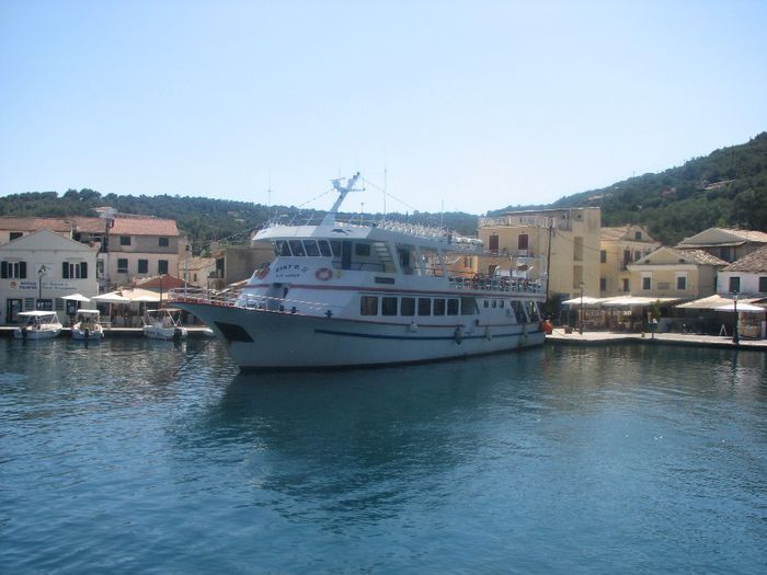 corfu  paxos antipaxos