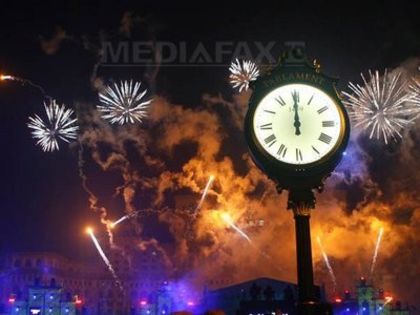 lalea - ALEGE O POZA LIBERA CU REVELION SI EU ITI PUN NUMELE