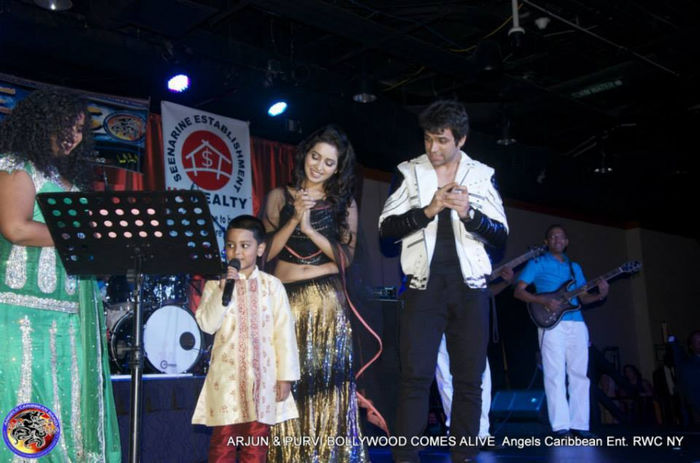 1174733_569966709730837_1994033097_n