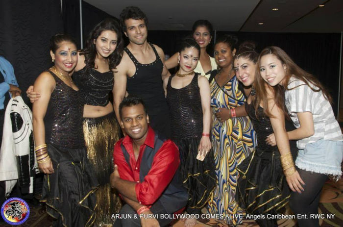 1236140_569920806402094_981881755_n - Rithvik poze noii