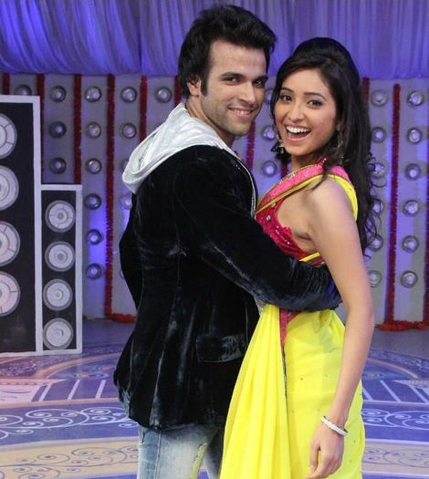 1238287_569704736423701_2015359089_n - Rithvik poze noii