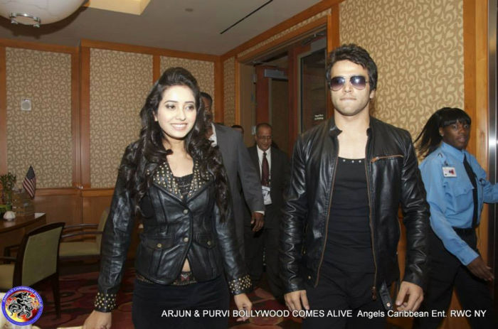 1240156_569962496397925_1054876676_n - Rithvik poze noii