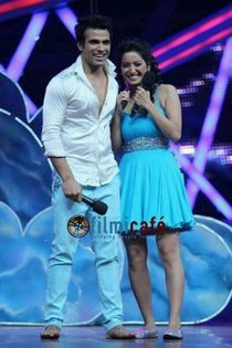 644225_606383292756125_304102632_n