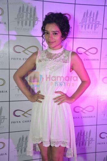 2voci8M - Sukirti Kandpal