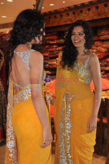 hpse_normal__2481662744_Sukirti Kandpal at Telly Calendar launch with Bawree Fashions to be shot in 