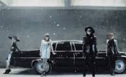 5 - 2NE1 10