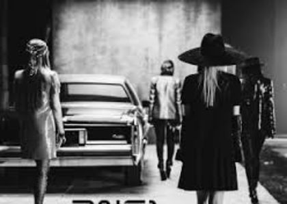 17 - 2NE1 10