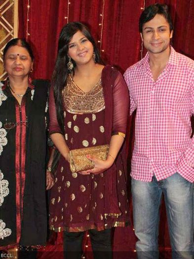 Daljeet-Shaleen-Bhanot-handsome-couple-13th