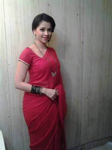 1466154_674351192609100_425051169_n