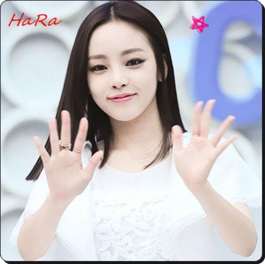 .x duua .. chiar ea :))) :3 | isi ia mainile | hehe :3 .x