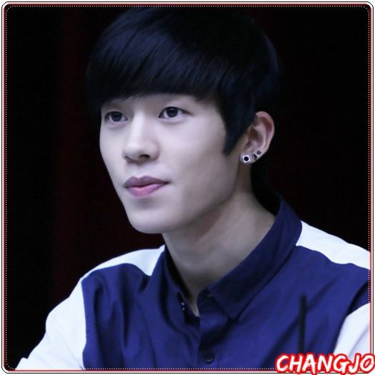 *- [se departeaza] Glumesc. :">.