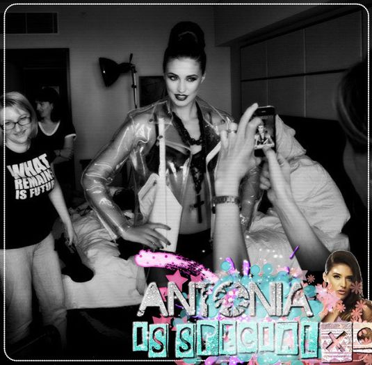 ;† day - - one hundred - o5 noiembrie .