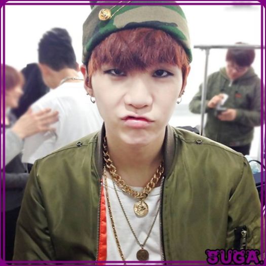 ✖ Ooo..alt fan. :"> :)). - ix __ Episodul 041 __ xi