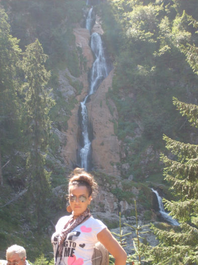 cascada cailor-40 m inaltime - MARAMURES-Valea Vaserului-Borsa