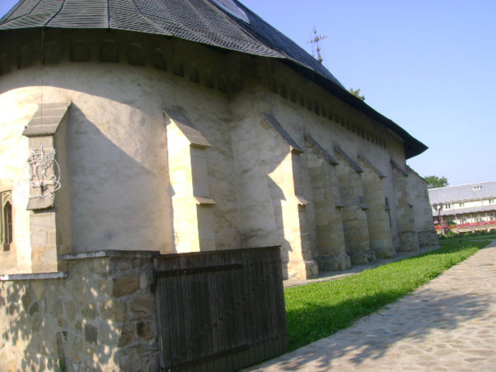 manastirea BOGDANA-Radauti - MOLDOVA-manastiri
