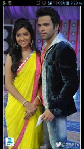 557508_508227399271539_456527354_n