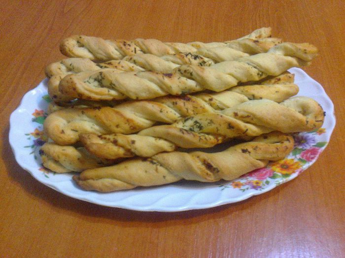 Rasucite cu usturoi si marar